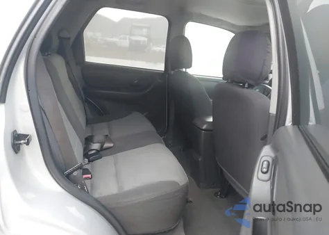 2004 Ford Escape Xls from USA, damaged, VIN 1FMYU02114KA38341